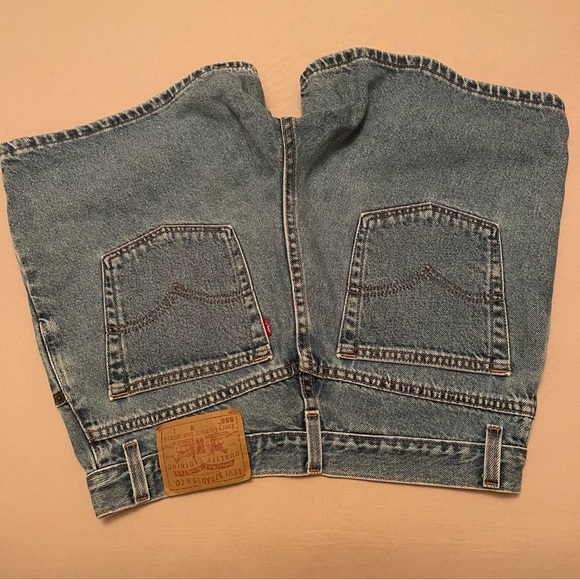 Levi’s 555 Guy’s Fit Denim Shorts - Picture 5 of 15